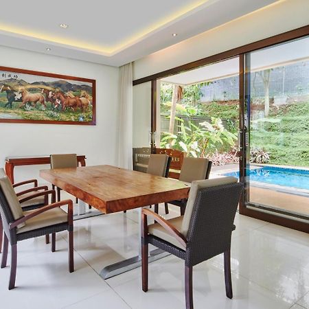Oyama City View Villa 4 Bedrooms With A Private Swimming Pool Бандунг Экстерьер фото