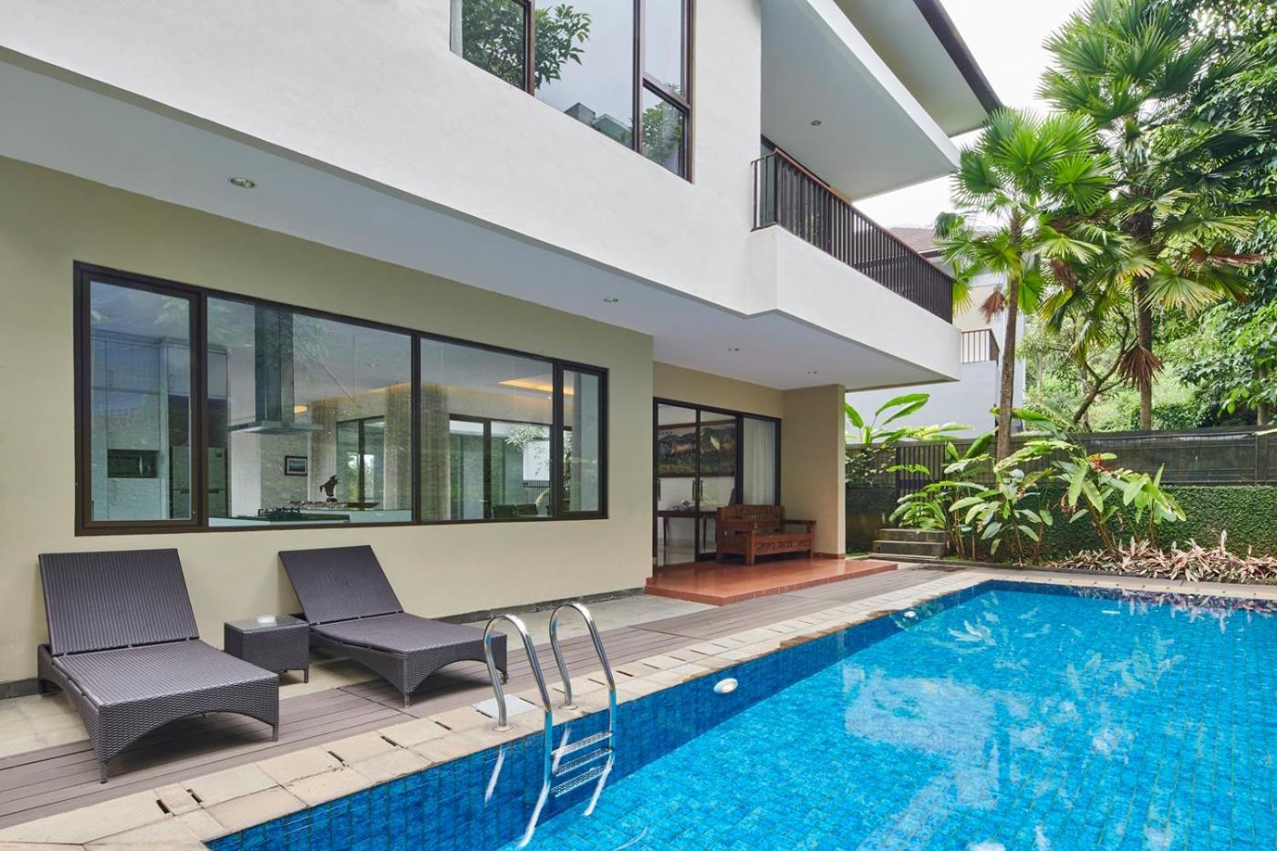 Oyama City View Villa 4 Bedrooms With A Private Swimming Pool Бандунг Экстерьер фото
